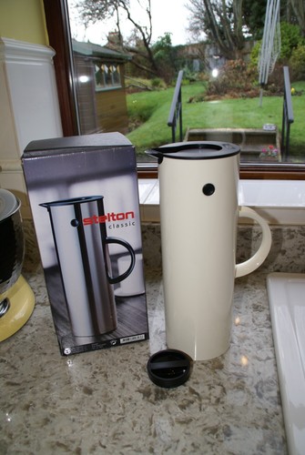 Stelton ivory 1lt - ivory, jug.